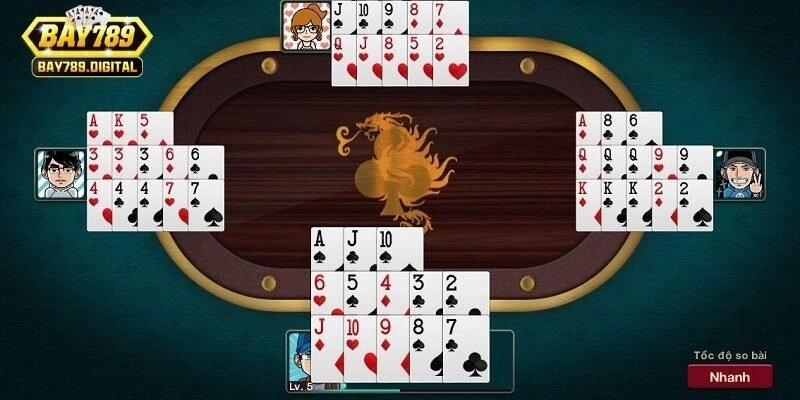 Mậu binh được chơi với bộ bài poker 52 lá